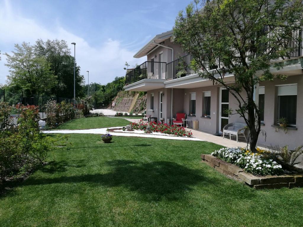 Mimosa Apartments Soiano Del Lago Eksteriør bilde