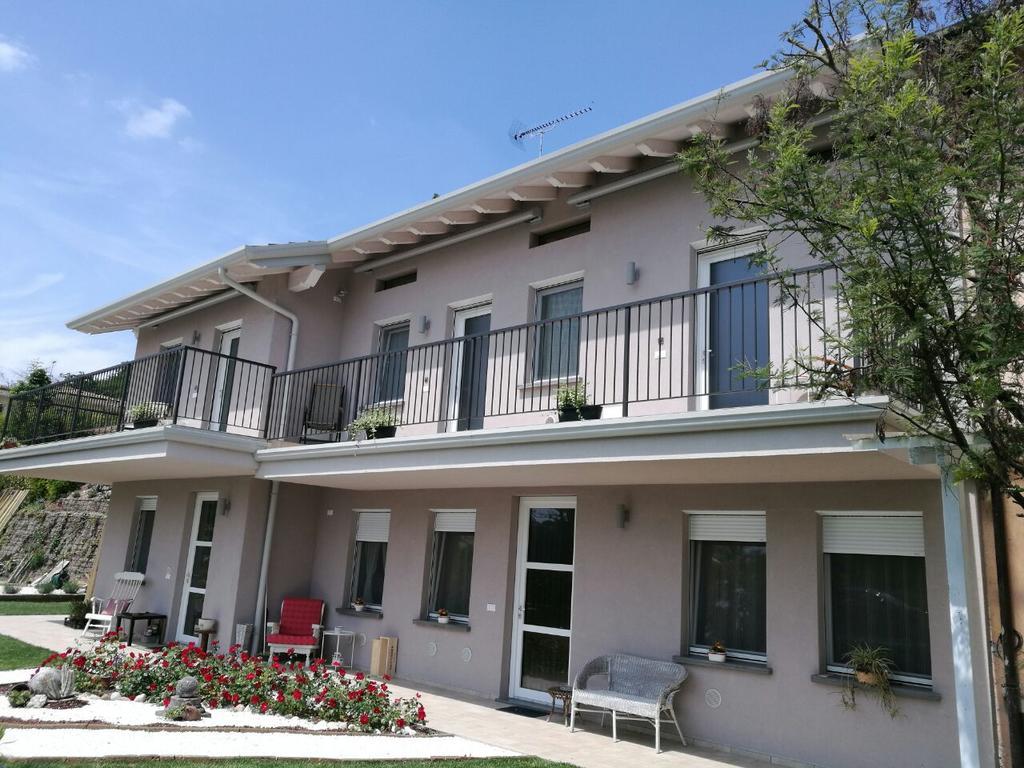 Mimosa Apartments Soiano Del Lago Eksteriør bilde