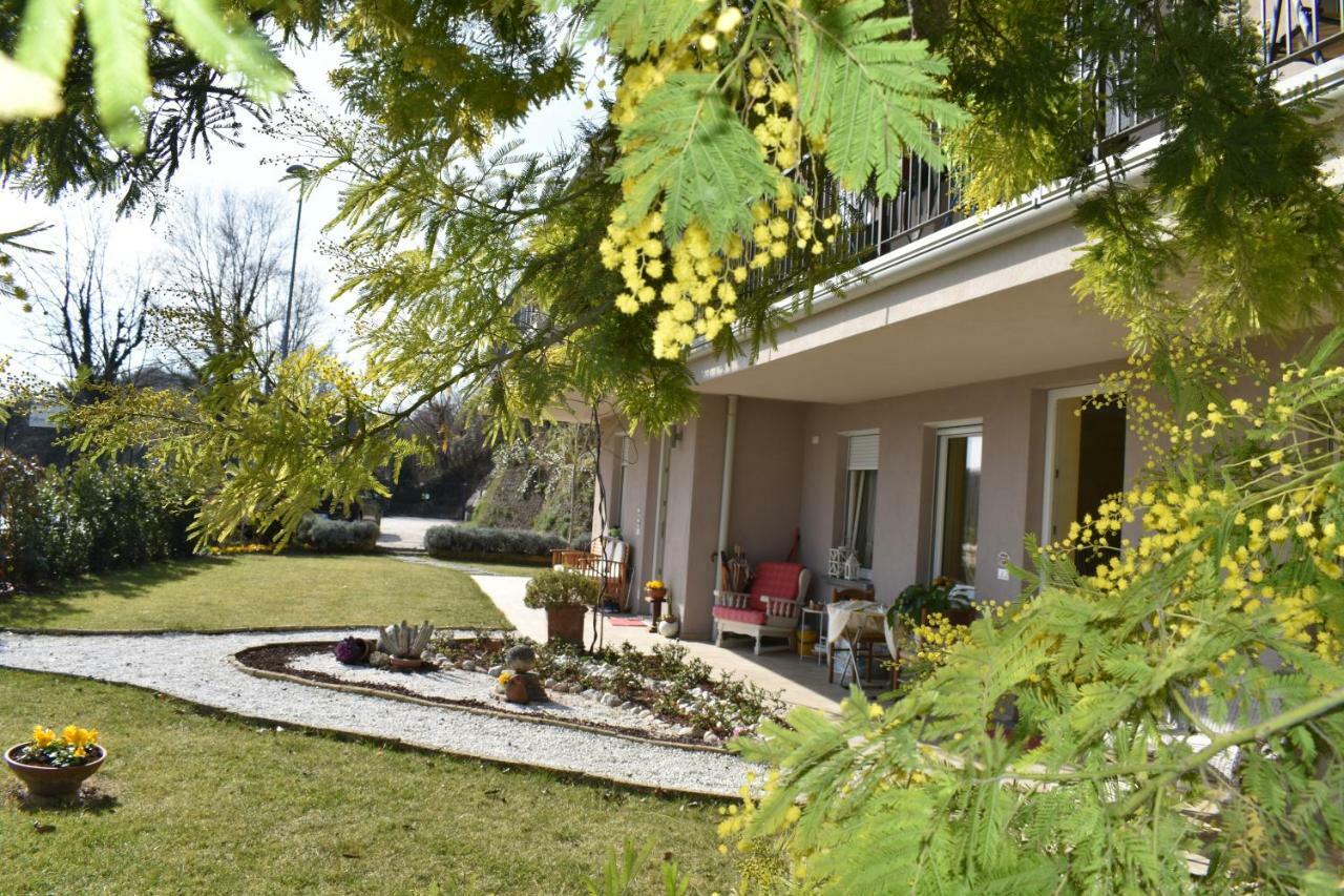 Mimosa Apartments Soiano Del Lago Eksteriør bilde
